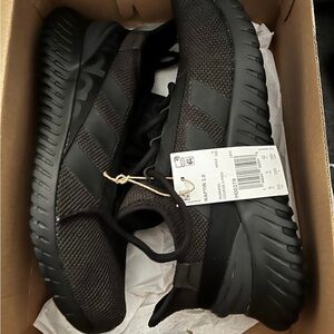 Solid Black Adida Kaptir 2.0 
Size 8 1/2M